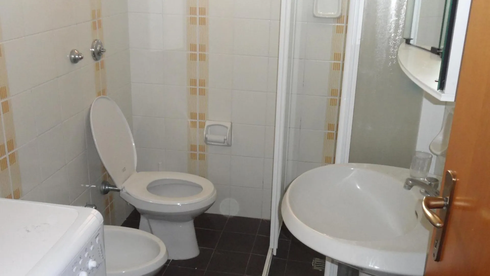 Daire Piscina, Vicino Al Mare Residence Equilio Lido di Jesolo İtalya