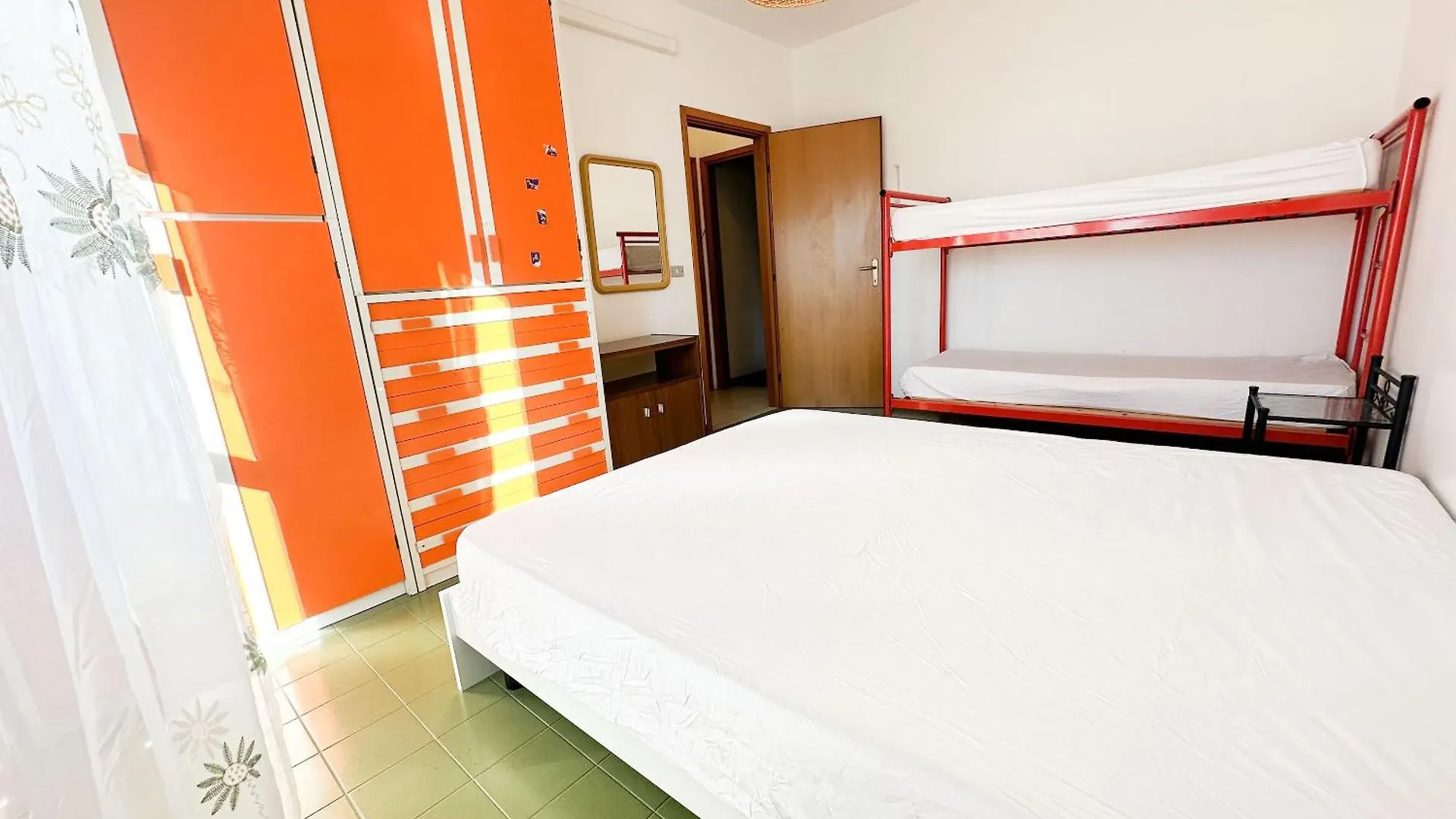 Piscina, Vicino Al Mare Residence Equilio 利多迪迪耶索洛